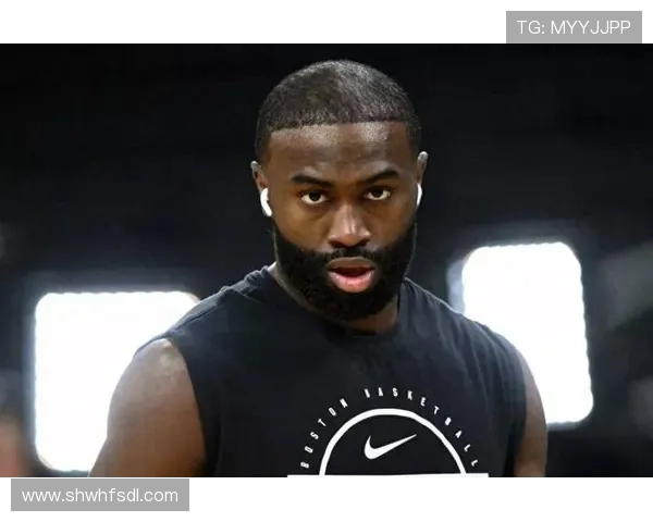 新的受害者曝光杰伦布朗发际线粉再引热议霍兰肩膀黑色伤痕引关注